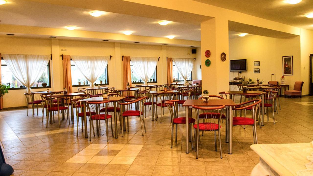 Hotel Alos Almiros  Bagian luar foto