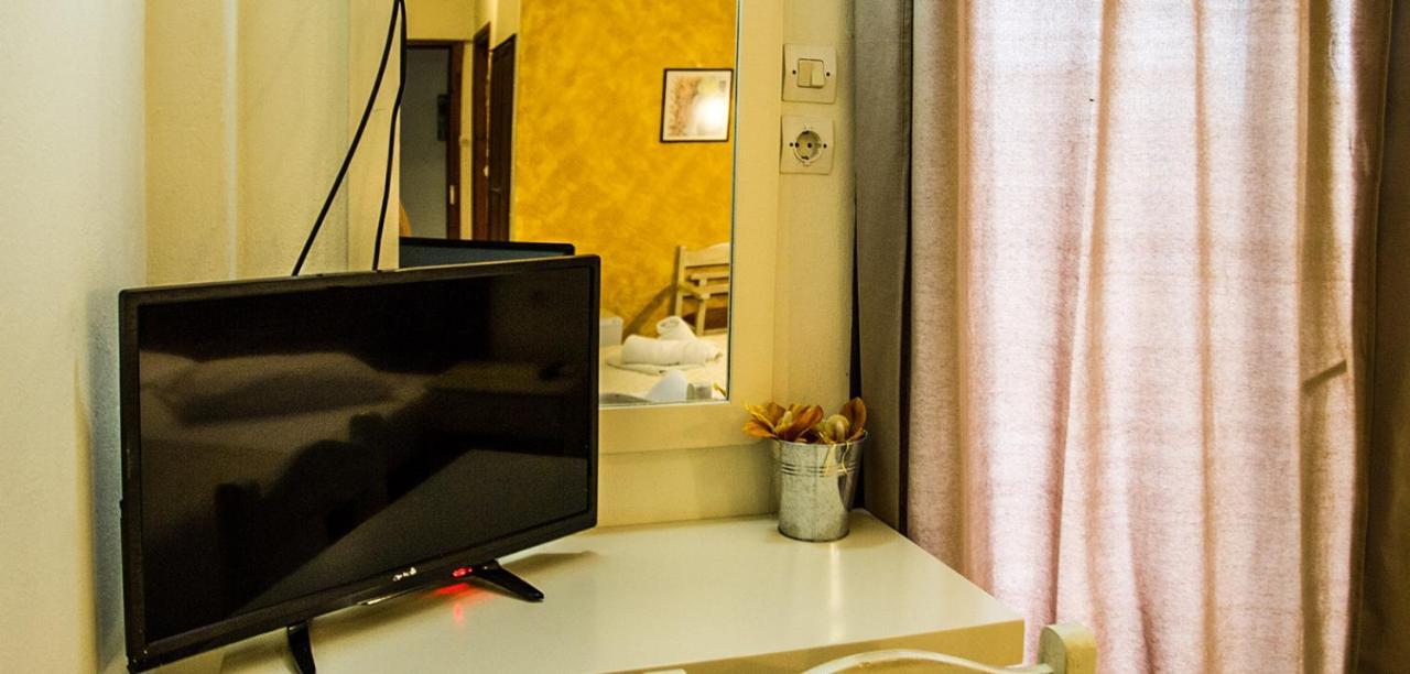 Hotel Alos Almiros  Bagian luar foto