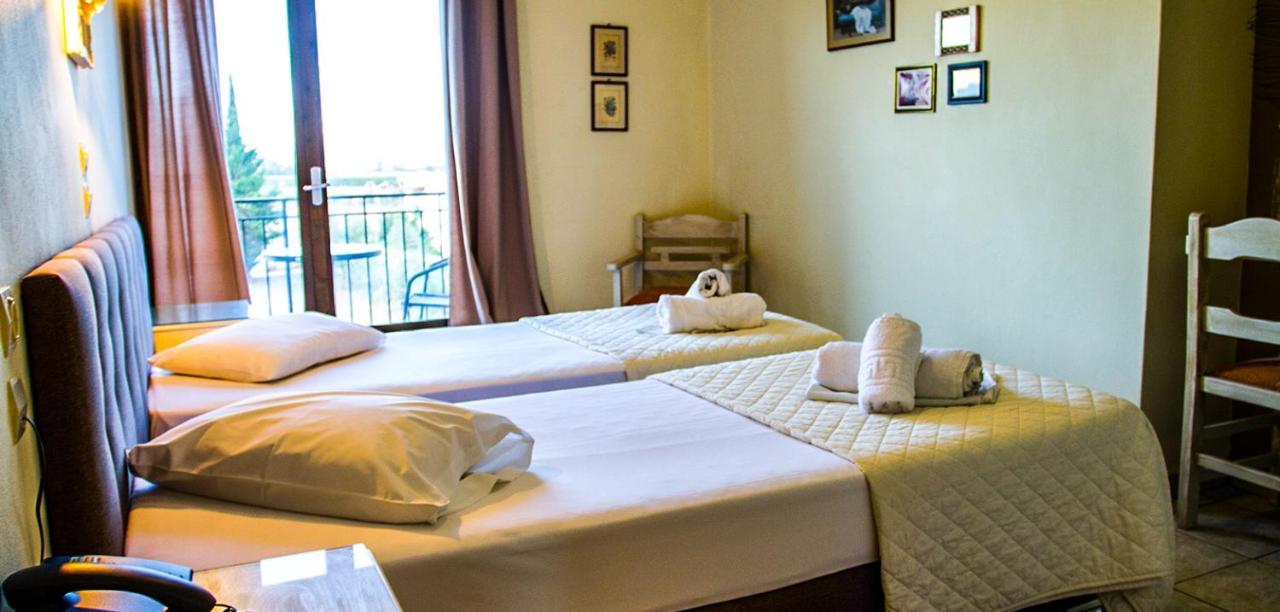 Hotel Alos Almiros  Bagian luar foto